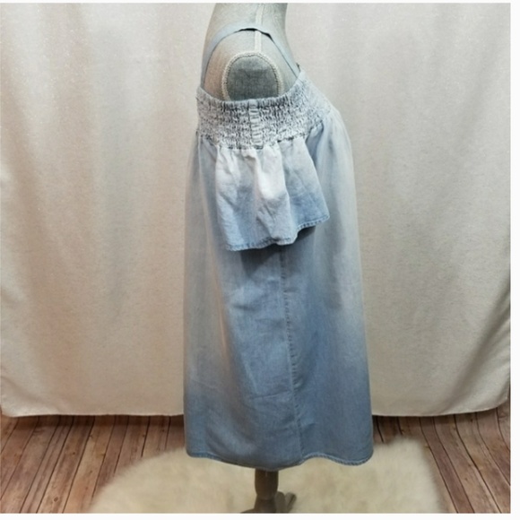Luxology Ombre Chambry Denim Off Shoulder Dress - Picture 4 of 6